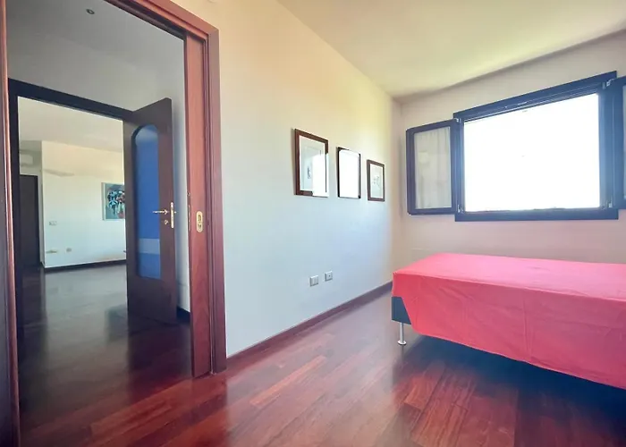 Signorile Con Vista Caprera Apartman